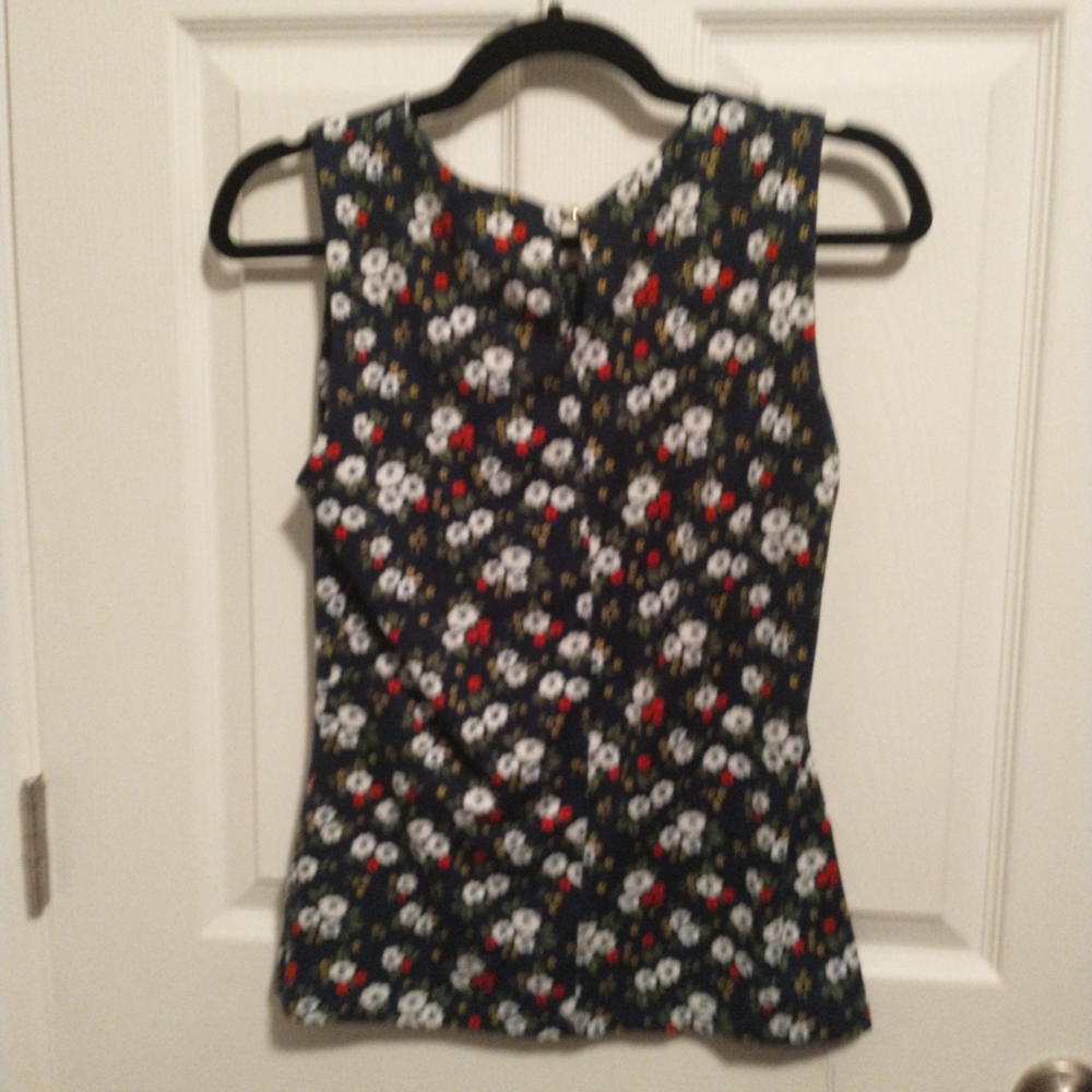 D N A Couture Tank Top - Picture 2 of 8